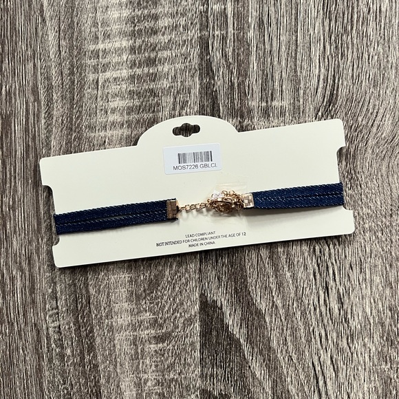 Mia Collection Choker - Picture 2 of 2